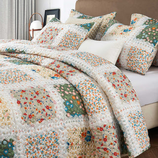 Boho Floral Patchwork Quilt Set