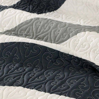 Monochrome Waves Quilt Set