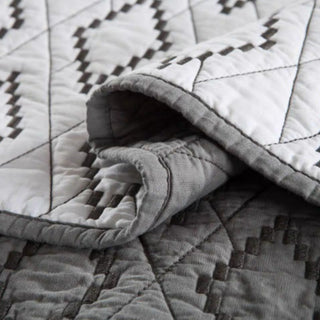 Geometric Diamond Quilt Set