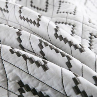 Geometric Diamond Quilt Set